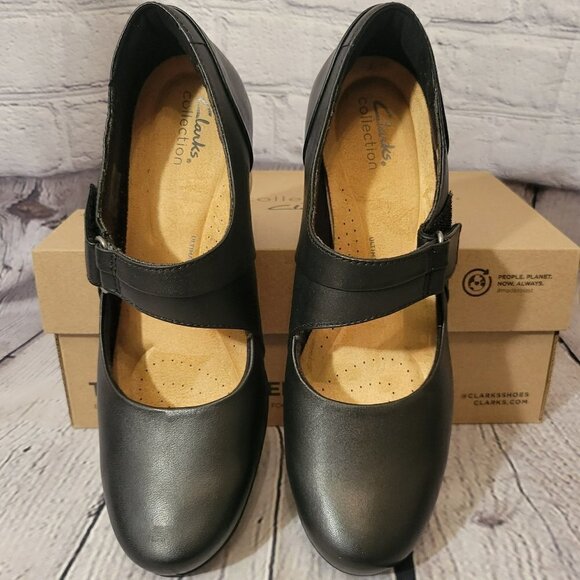 Clarks Collection Women's Emslie Lulin Mary Jane Pumps - Picture 1 of 8